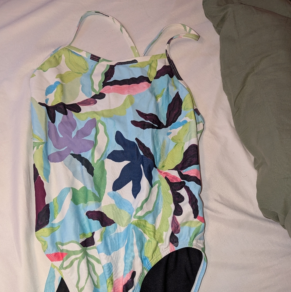 Jolyn - size 32!